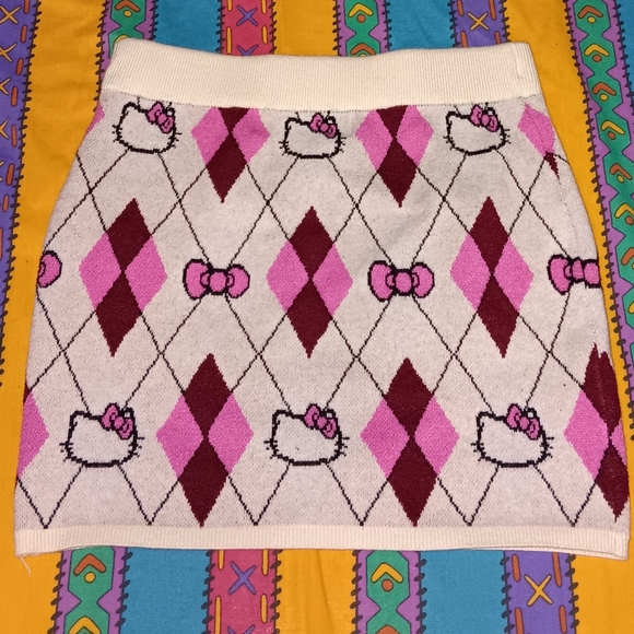 Hello Kitty Sanrio Sweater Skirt Forever 21 All Over Print AOP - Picture 1 of 6